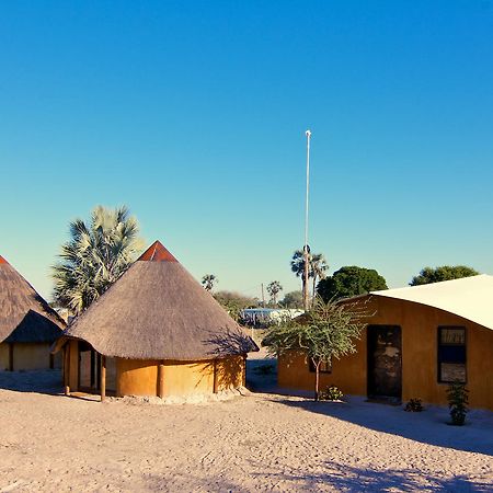 Ongula Village Homestead Lodge Omupumba Ngoại thất bức ảnh