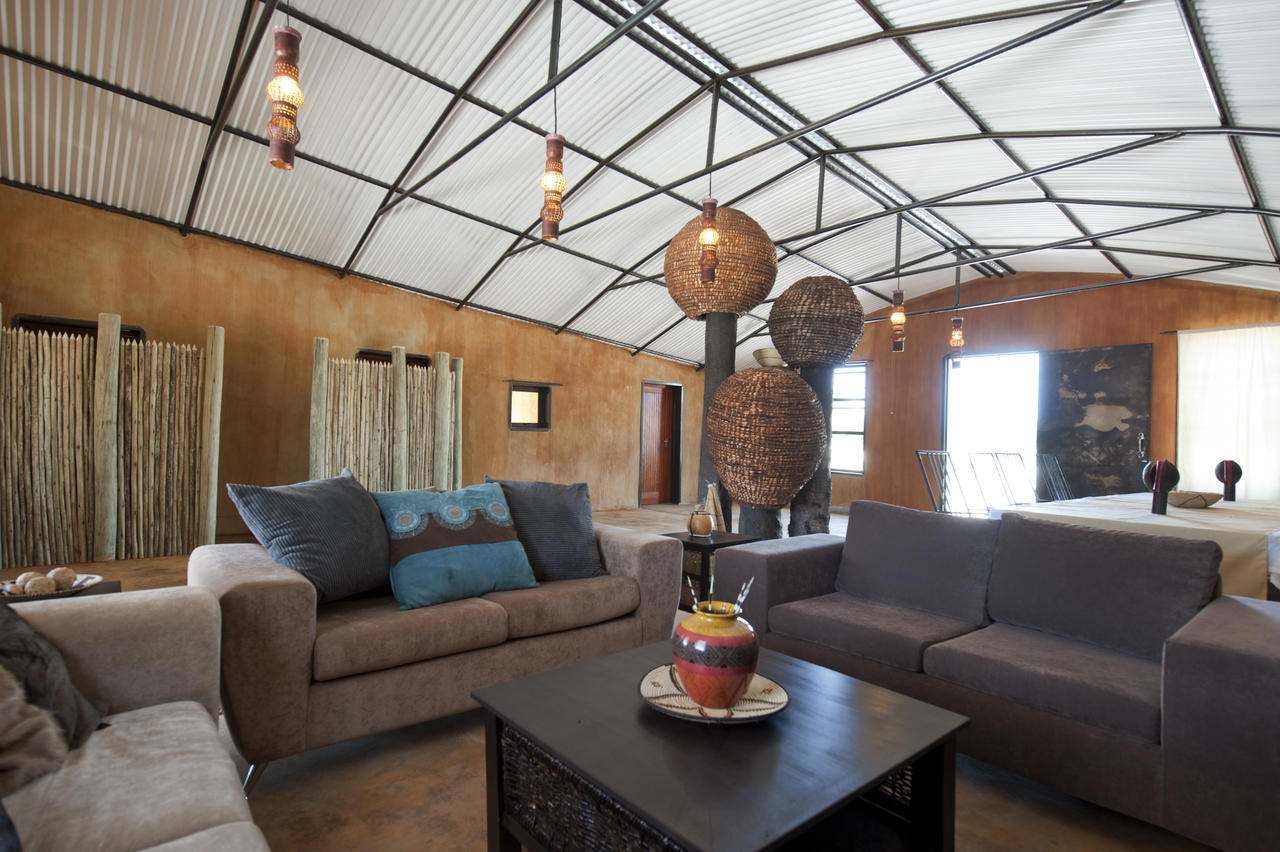 Ongula Village Homestead Lodge Omupumba Ngoại thất bức ảnh